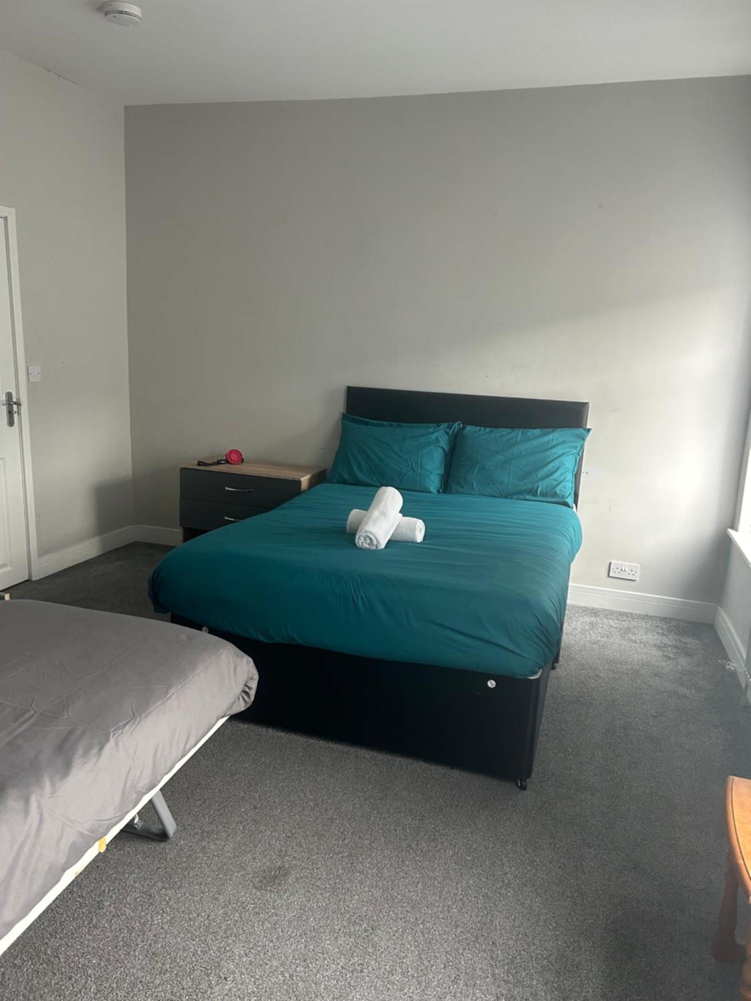 Brunswick Place 1 Bed & Breakfast Stoke-on-Trent Eksteriør bilde
